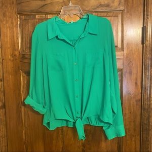 Chaus New York Green Tie Front Button Down Blouse
